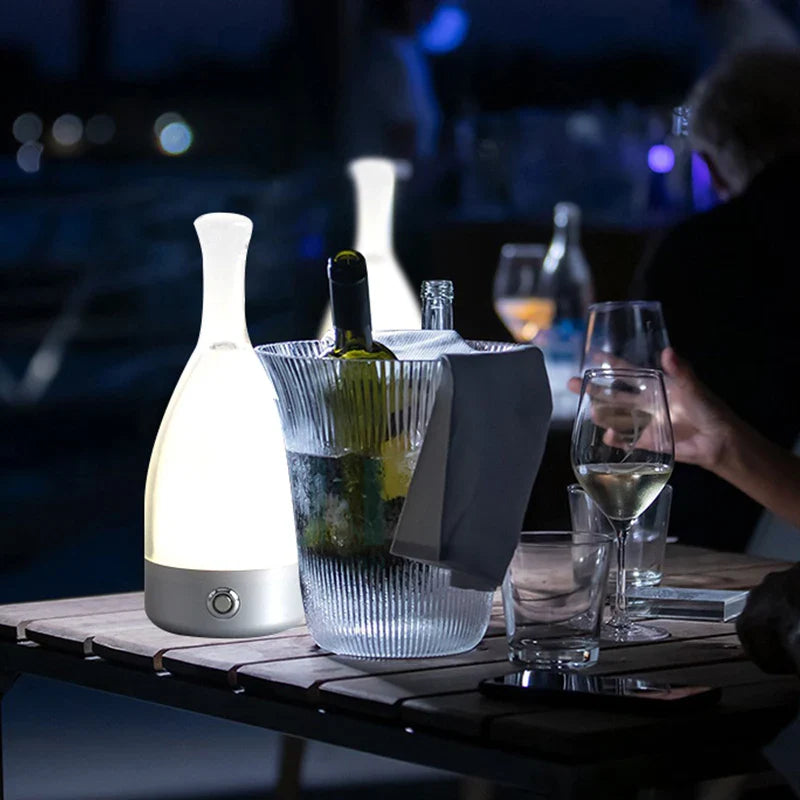 Lampe de table créative en forme de bouteille de vin