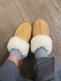 Chaussons mules fourrés en daim