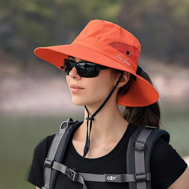 Chapeau d'été femme avec trou pour queue de cheval — polyester respirant, pliable