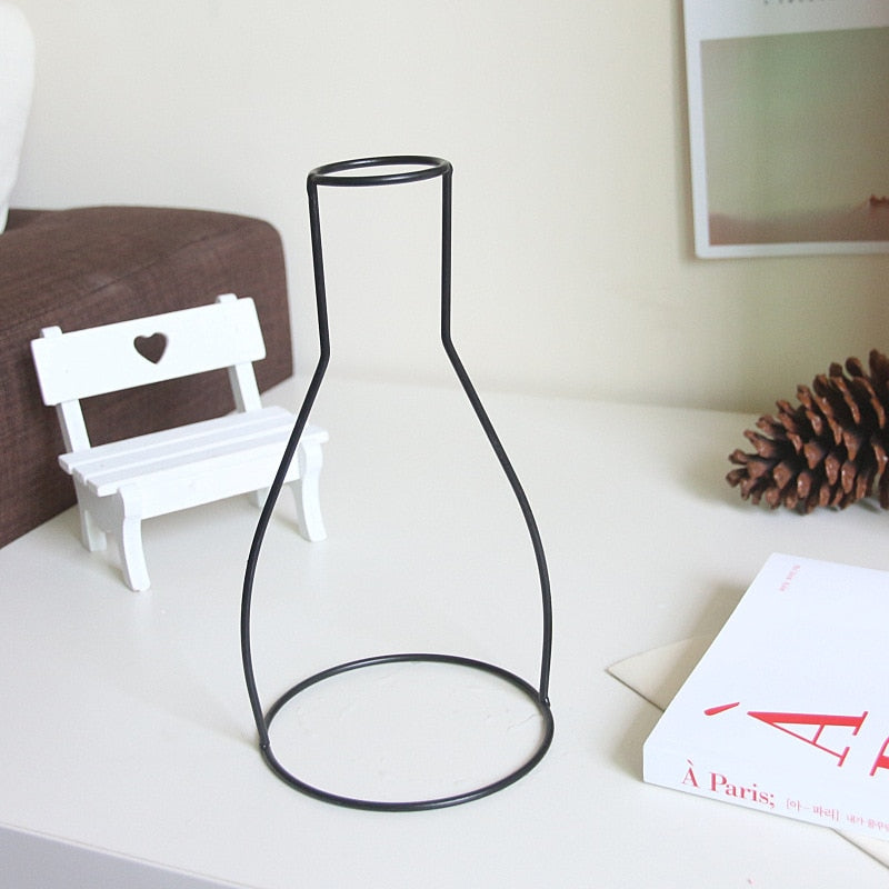 Vases minimaliste à fleurs en fer