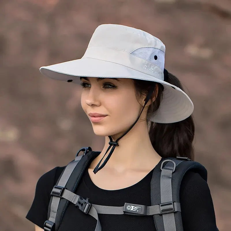 Chapeau d'été femme avec trou pour queue de cheval — polyester respirant, pliable