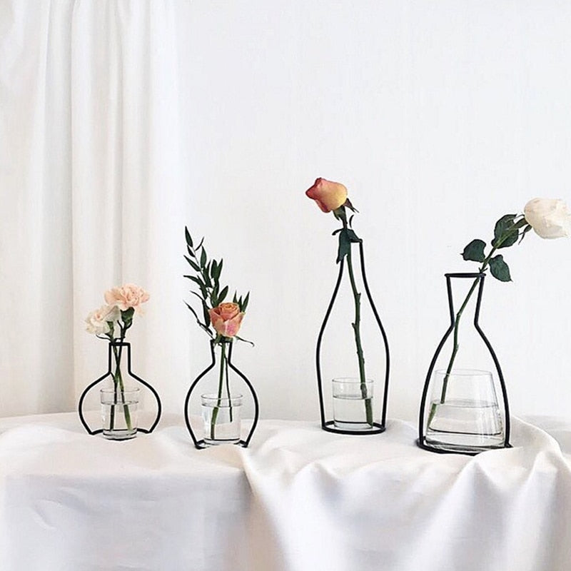 Vases minimaliste à fleurs en fer